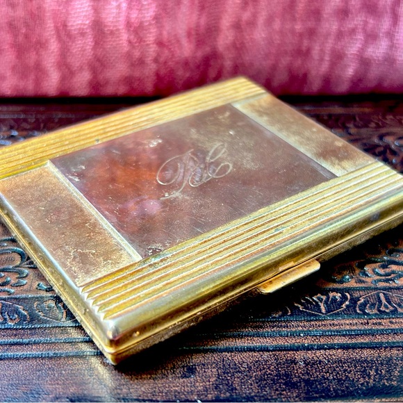 Antique Art Deco Gold Metal Makeup Compact Powder Box with Initials BC - Picture 1 of 7